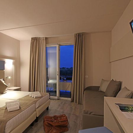 Spa Hotel Splendid Sole มาแนร์บา เดล การ์ดา ภายนอก รูปภาพ