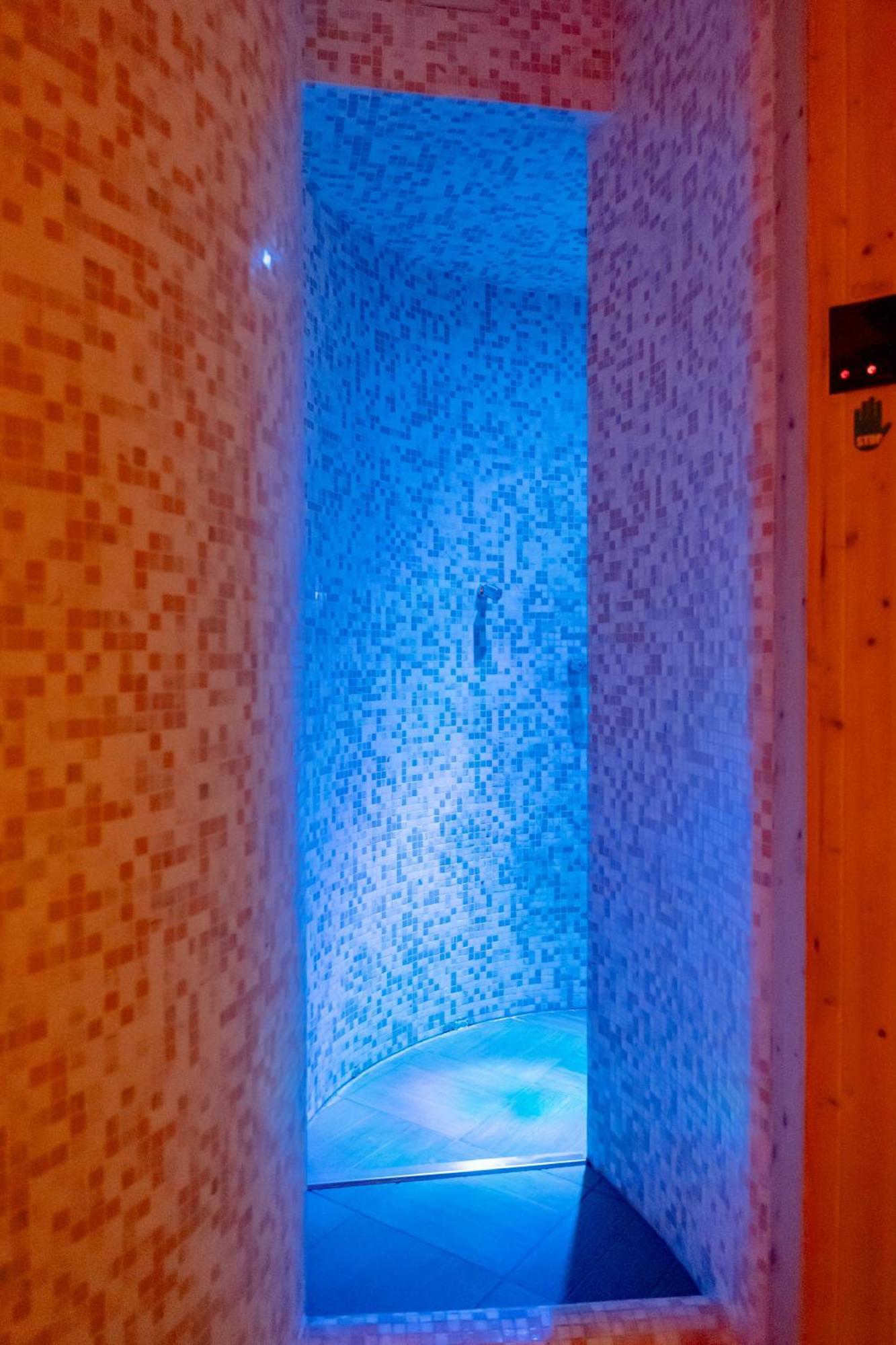 Spa Hotel Splendid Sole มาแนร์บา เดล การ์ดา ภายนอก รูปภาพ