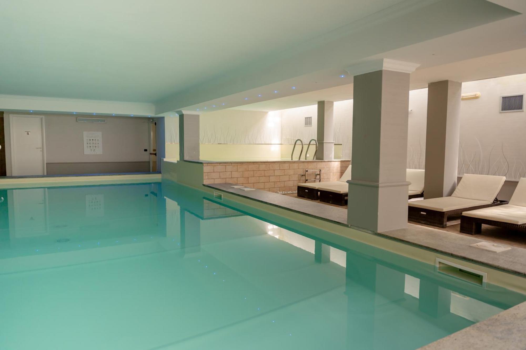 Spa Hotel Splendid Sole มาแนร์บา เดล การ์ดา ภายนอก รูปภาพ