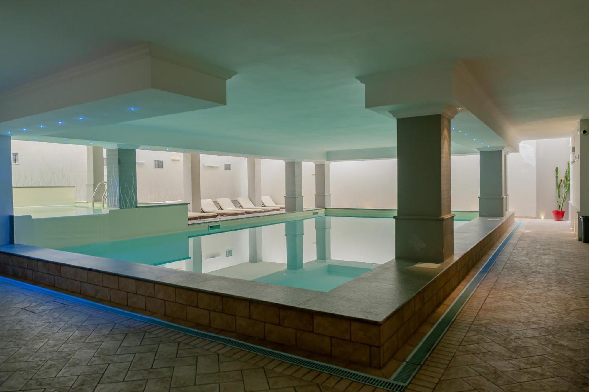 Spa Hotel Splendid Sole มาแนร์บา เดล การ์ดา ภายนอก รูปภาพ