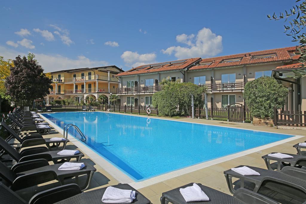 Spa Hotel Splendid Sole มาแนร์บา เดล การ์ดา ภายนอก รูปภาพ