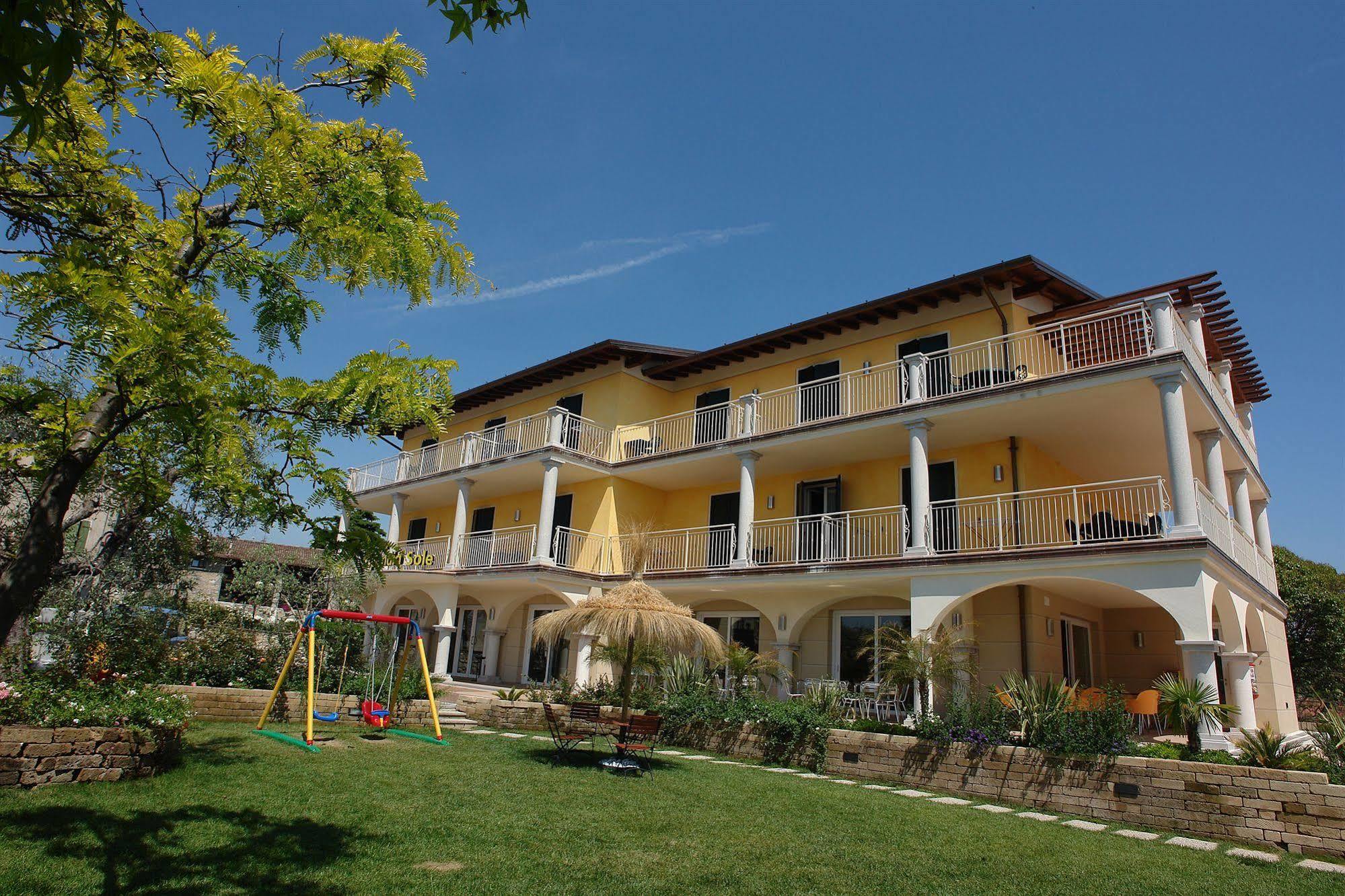 Spa Hotel Splendid Sole มาแนร์บา เดล การ์ดา ภายนอก รูปภาพ